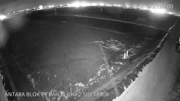 Antara Blok F1 dan F2 Sisi Timur